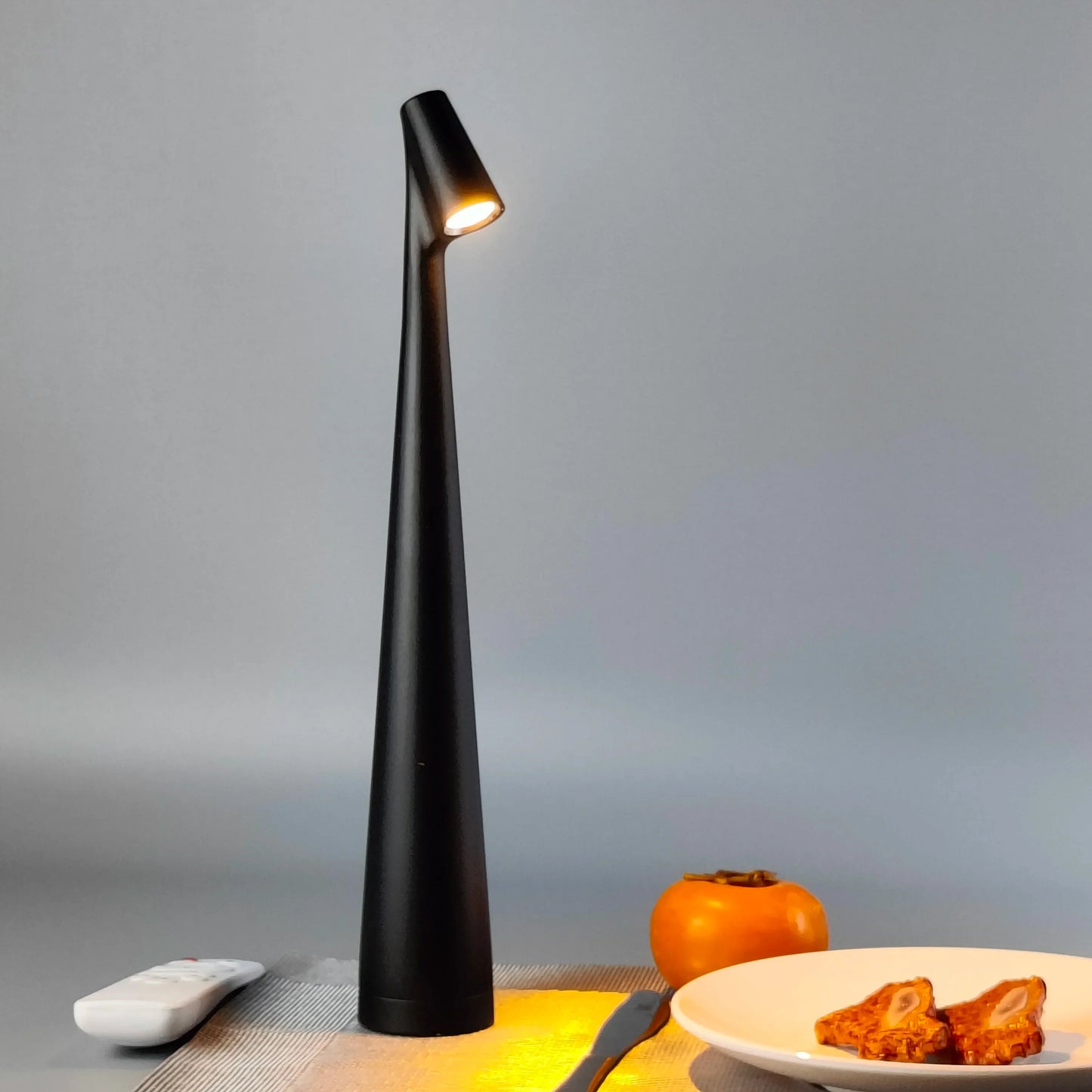 Stem Illuminator Table Lamp