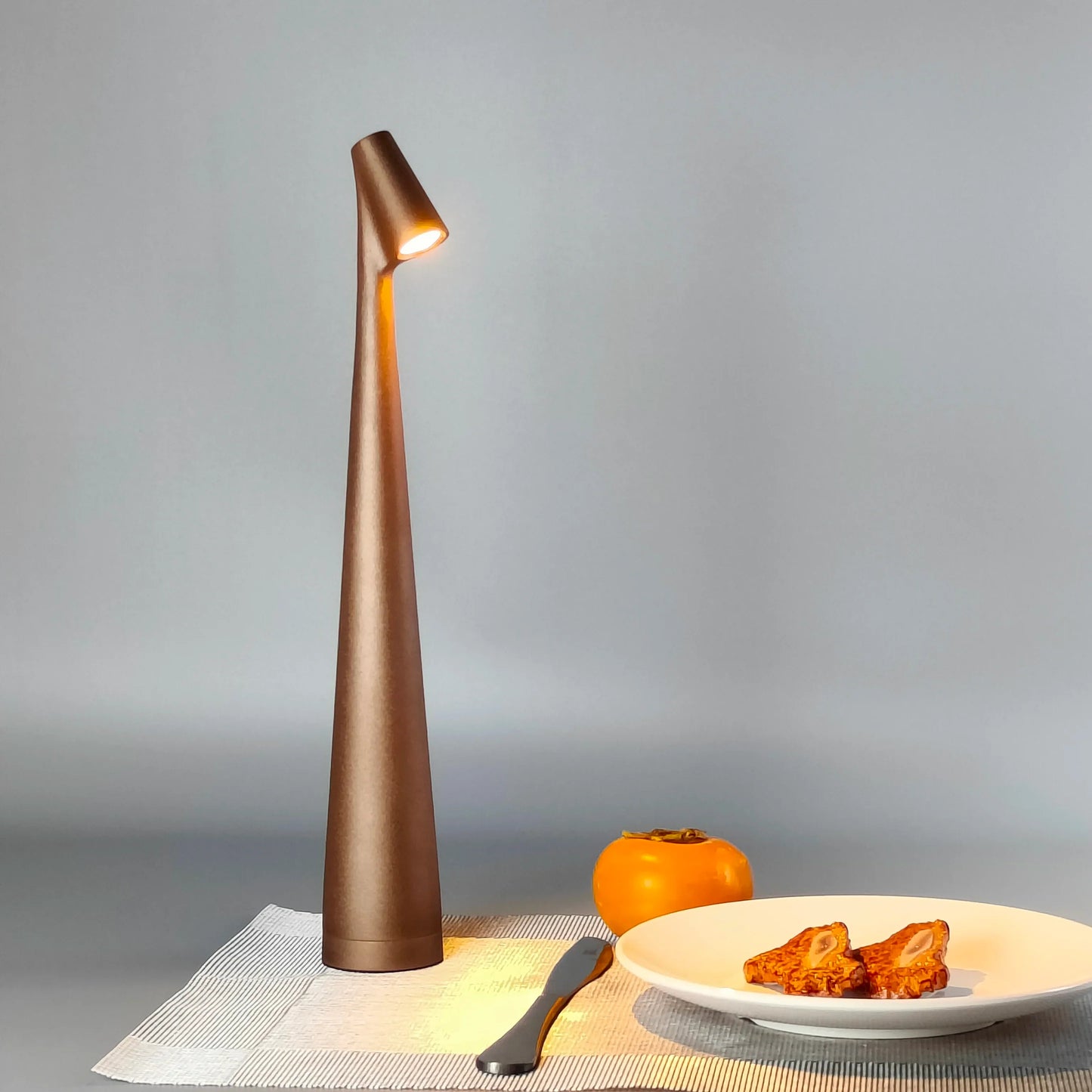 Stem Illuminator Table Lamp